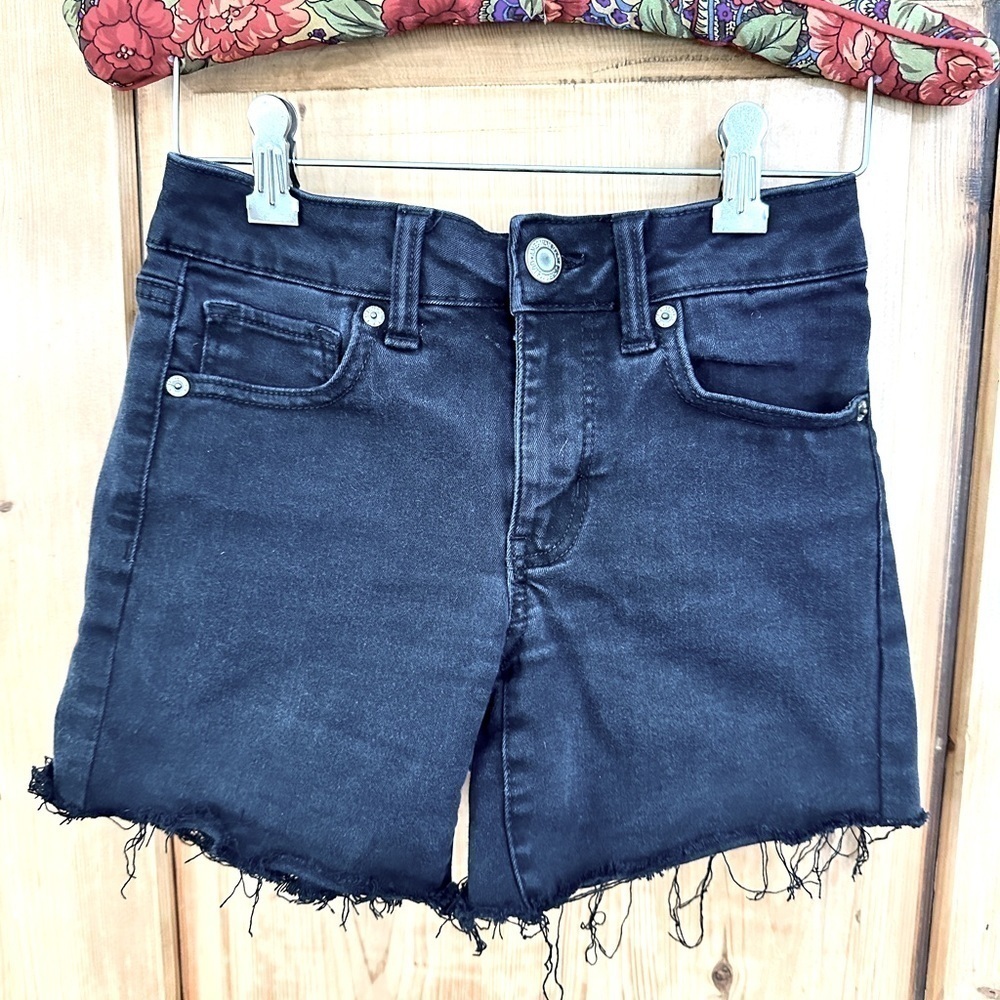 American Eagle Outfitters Black Denim Cut-Off Shorts Size 4 - stretchy
